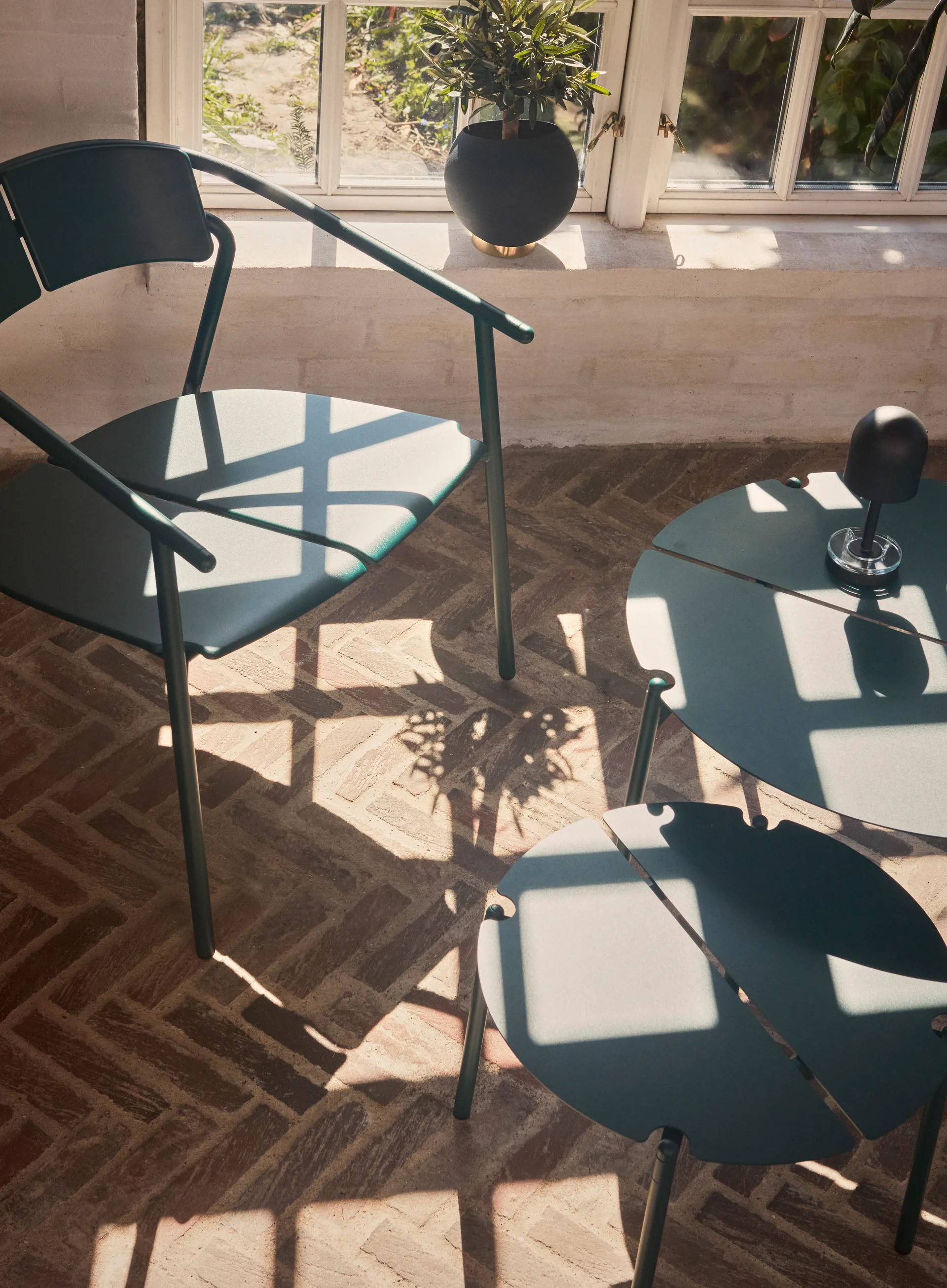 NOVO ラウンジテーブル Ø50x35 cm, Forest AYTM | アイテム