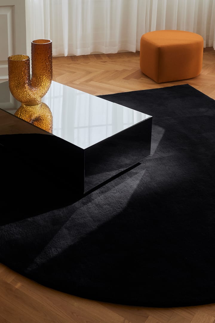 Stilla ラグ 265x220 cm, Anthracite AYTM | アイテム