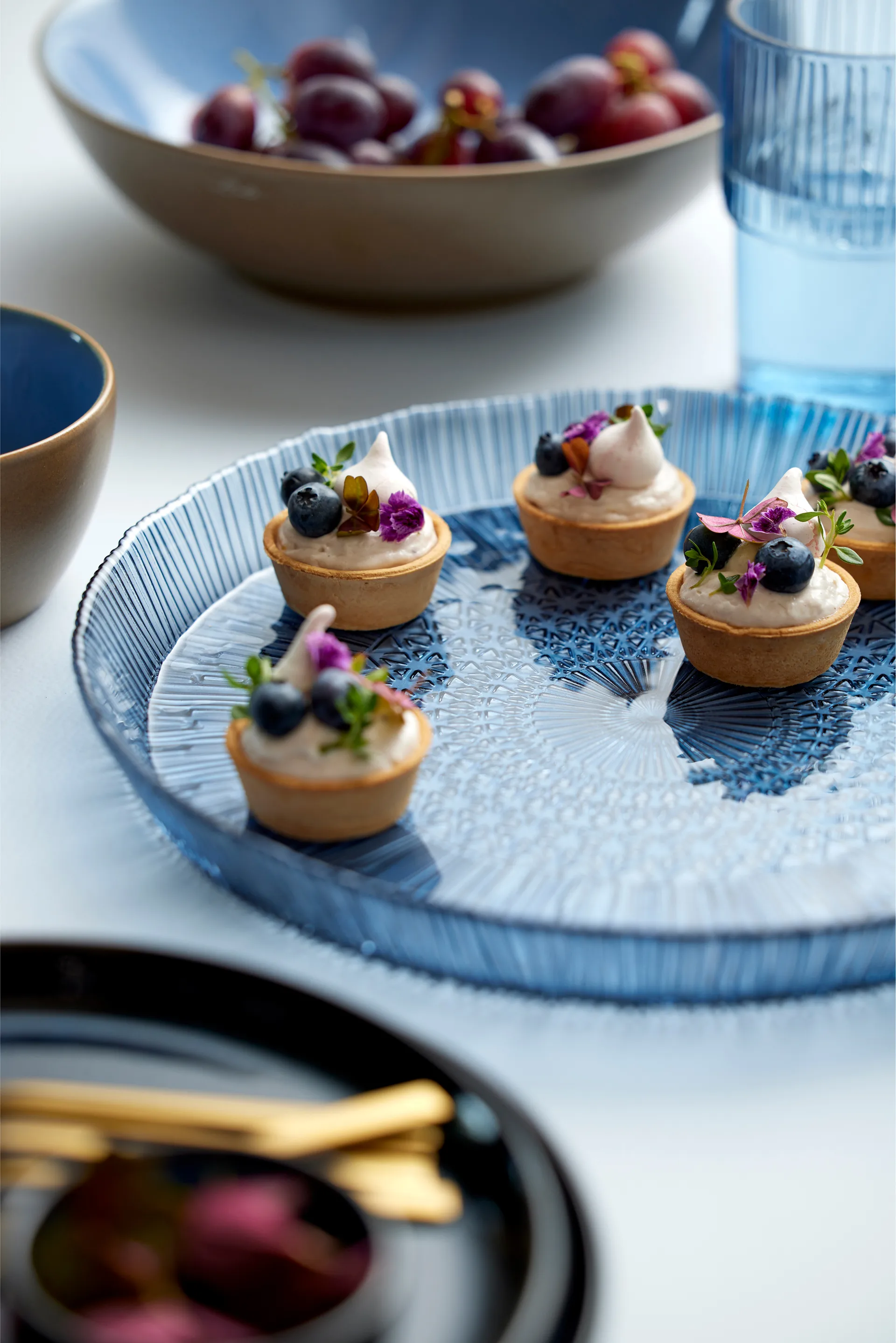 Kusintha サービングソーサー ラウンド Ø30 cm, Blue Bitz | ビッツ