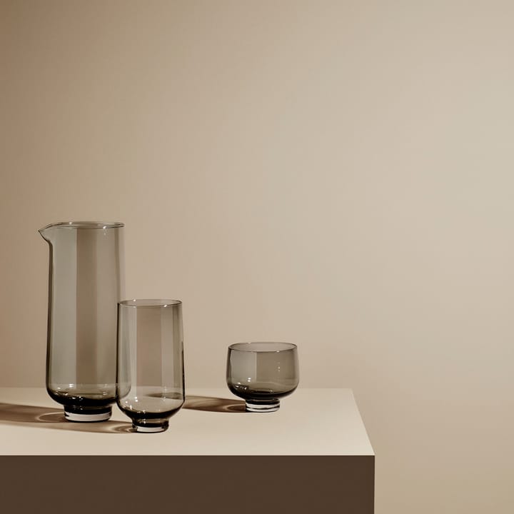 Flow ウォーターカラフェ 1.1 L, Smoke Blomus | ブロムス