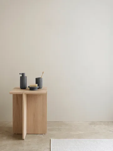 Kua ソープディスペンサー - Cedar Wood, 30 cl - Blomus | ブロムス