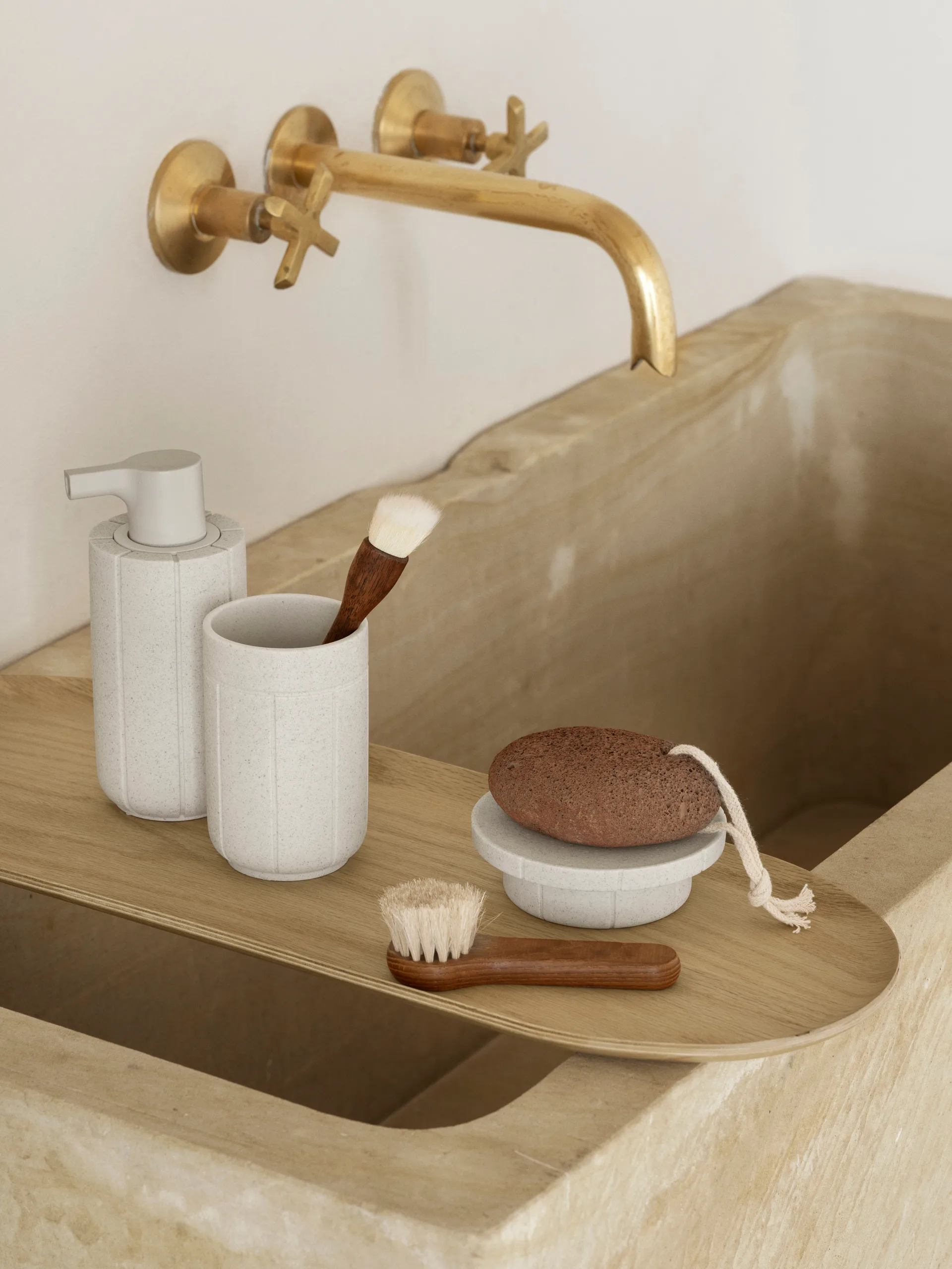 Kua トゥースブラシマグ, Moonbeam, Ø7x11 cm Blomus | ブロムス