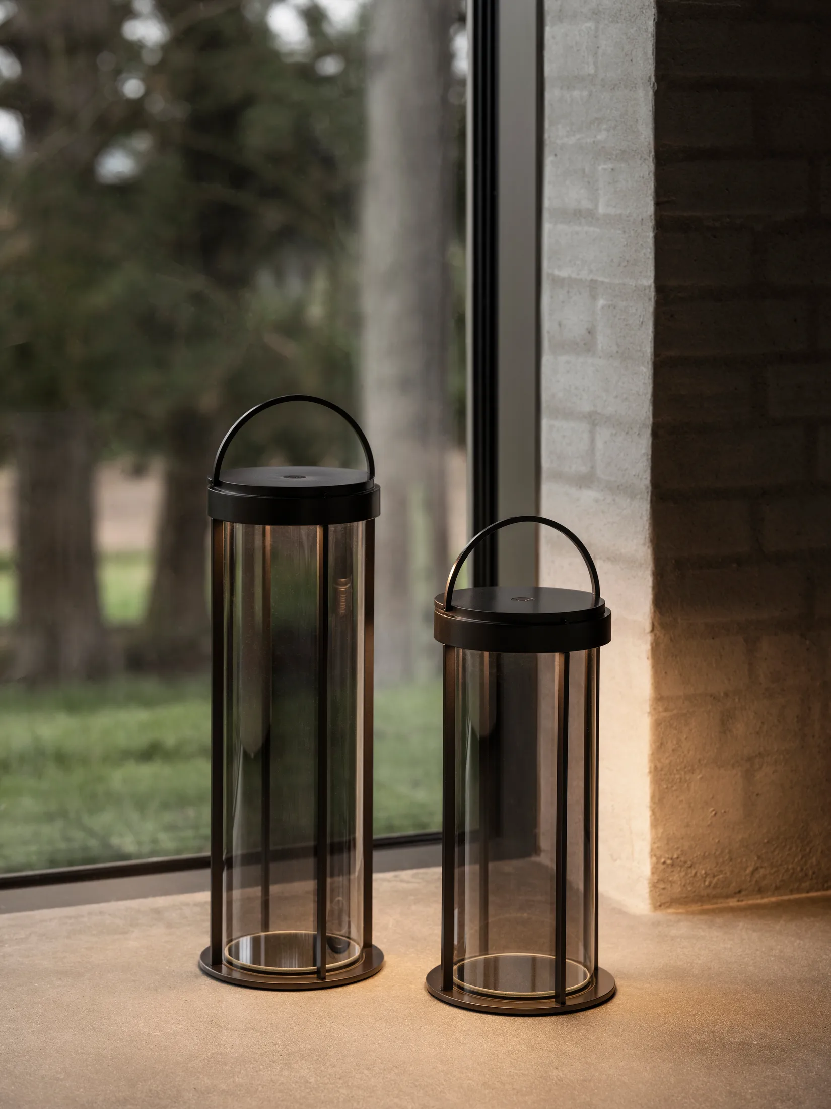 Mituro モバイル LEDランプ M, Gun metal Blomus | ブロムス