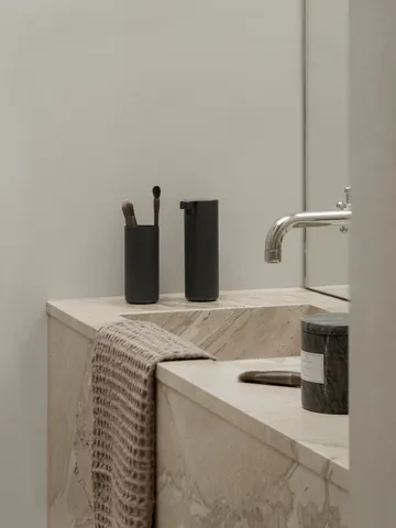 Modo Rof トゥースブラシホルダー - Black, Ø5.5x12 cm - Blomus | ブロムス