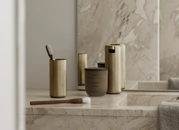 Modo Rof ソープディスペンサー - Brass, 165 ml - Blomus | ブロムス