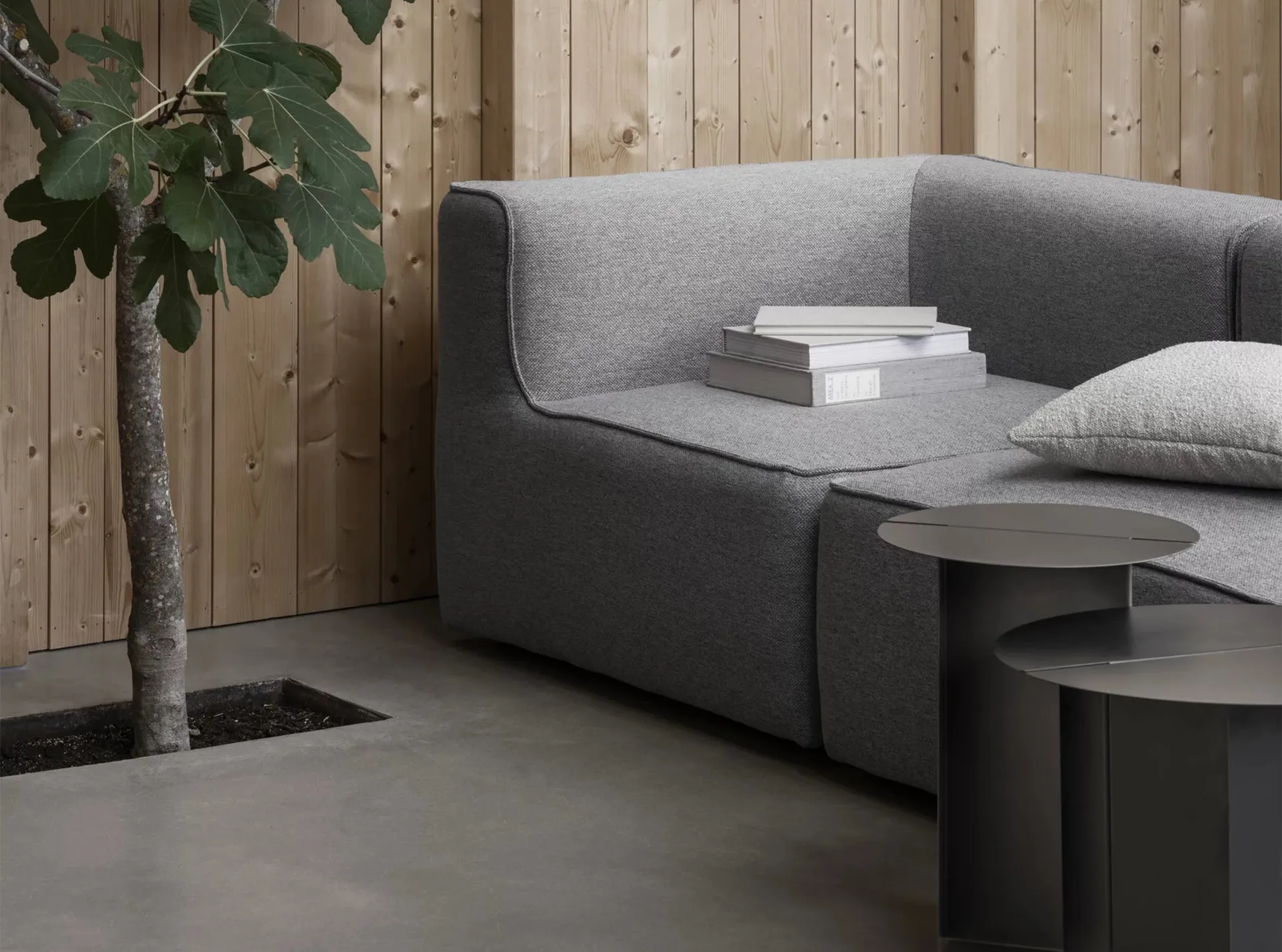 ORU サイドテーブル M Ø50 cm, Burned metal Blomus | ブロムス