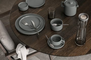 Pilar マグ ソーサー付き 2パック - Pewter - Blomus | ブロムス