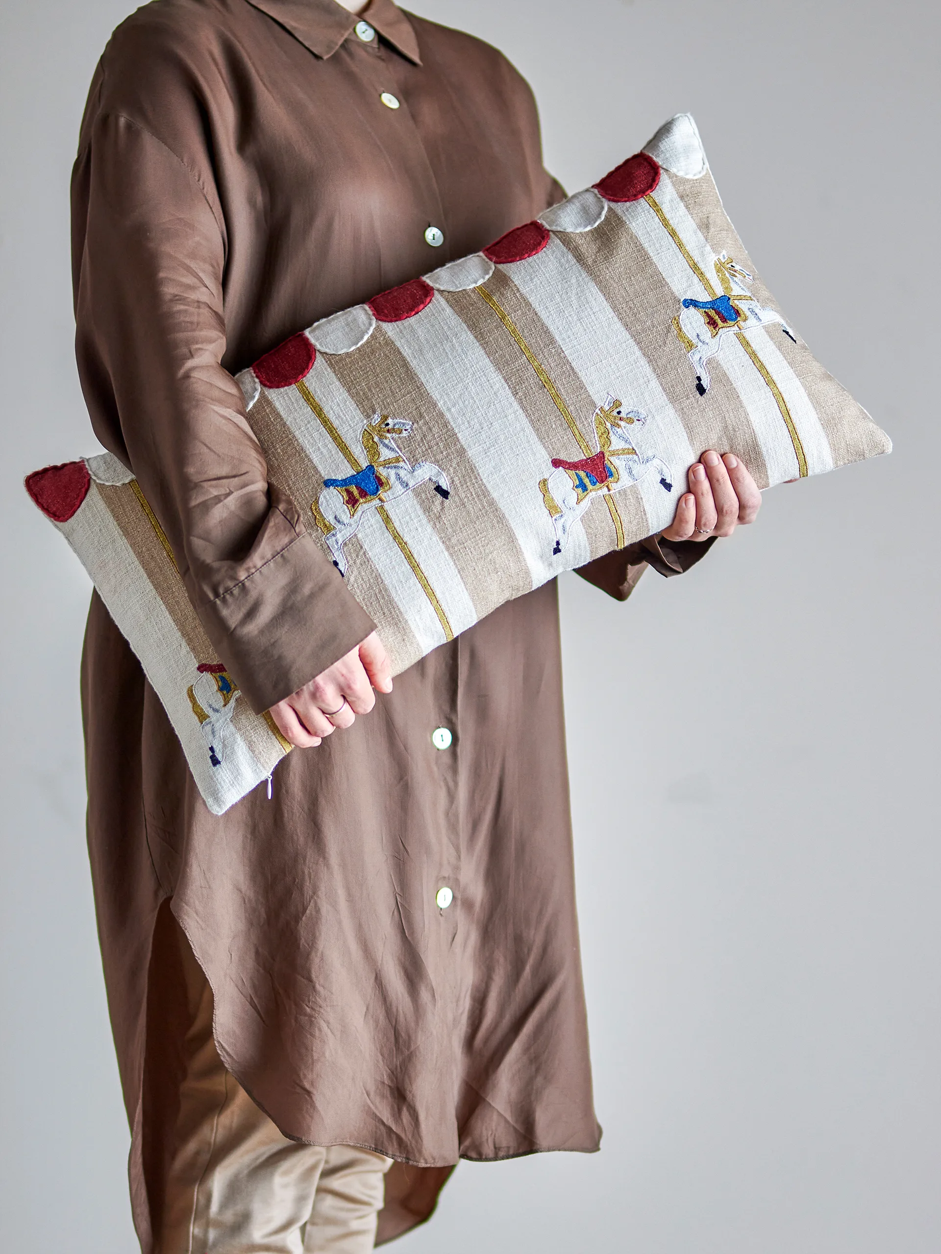 メリーゴーランド クッション 30x60 cm, Nature Bloomingville | ブルーミングヴィル