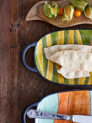 Lilie サービングプレート ハンドル付き 15x32.5 cm - Green - Bloomingville | ブルーミングヴィル