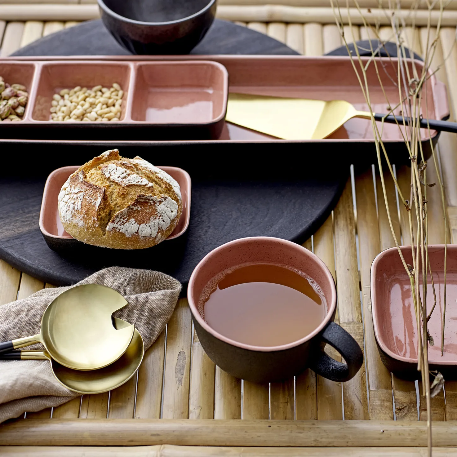 シエナ サービングレート, Orange-black Bloomingville | ブルーミングヴィル