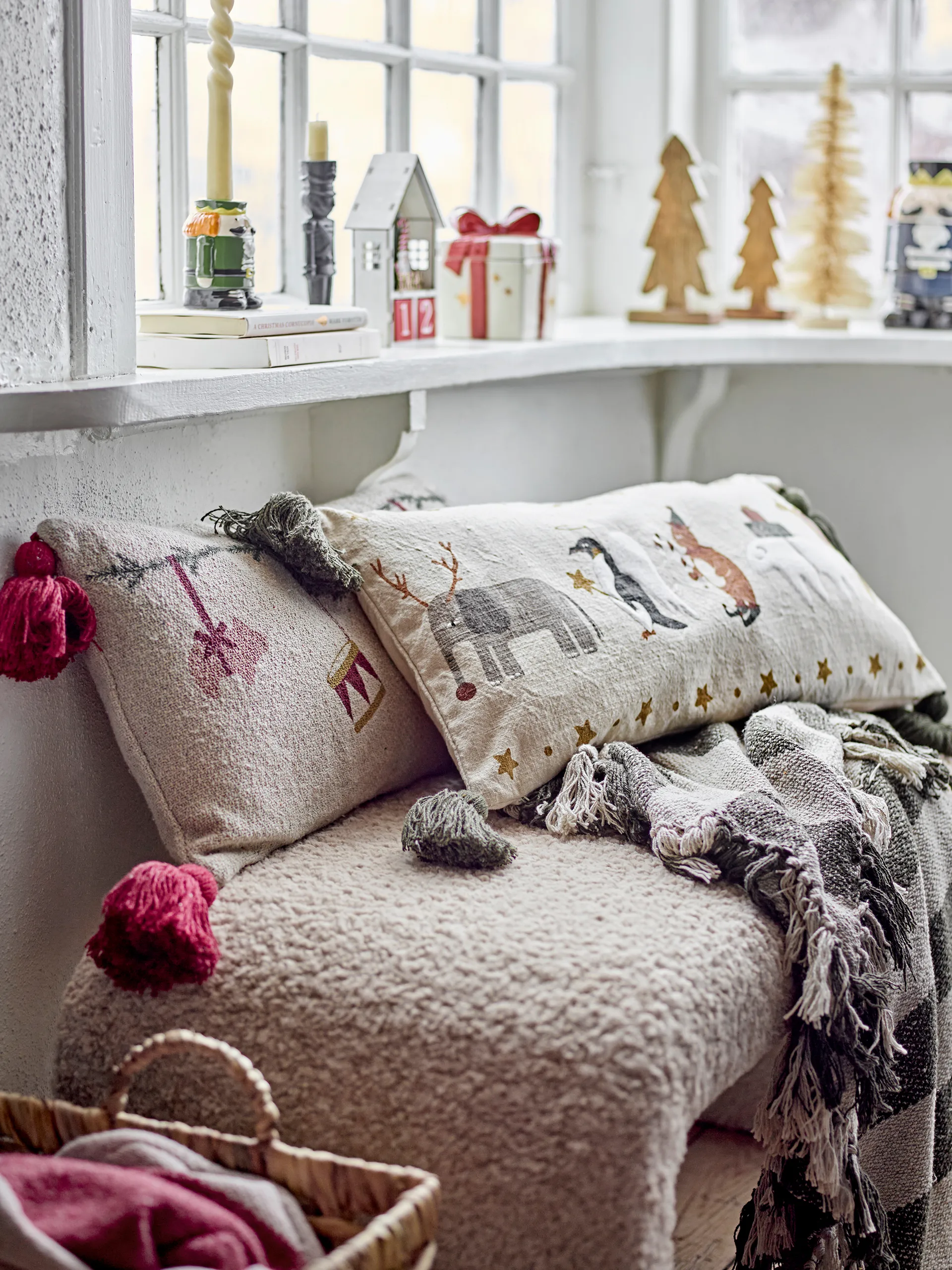 Valentin クッション 30x60 cm, White Bloomingville | ブルーミングヴィル