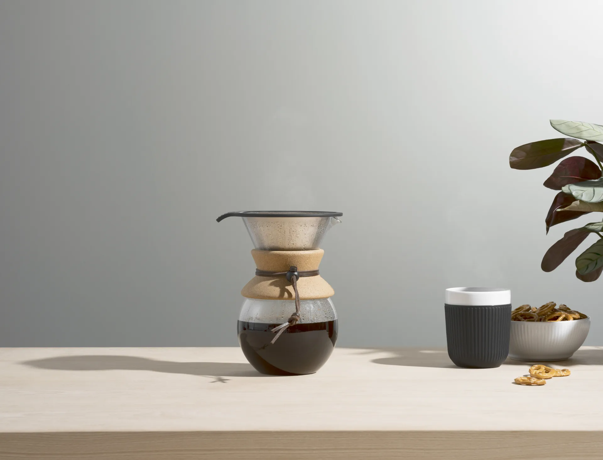 Pour Over コーヒードリッパー リユーザブルフィルター付き, 1 l Bodum | ボダム