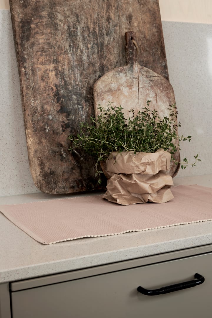 Cleo テーブルランナー 40x140 cm, Pink Boel & Jan | ボエル & ヤン