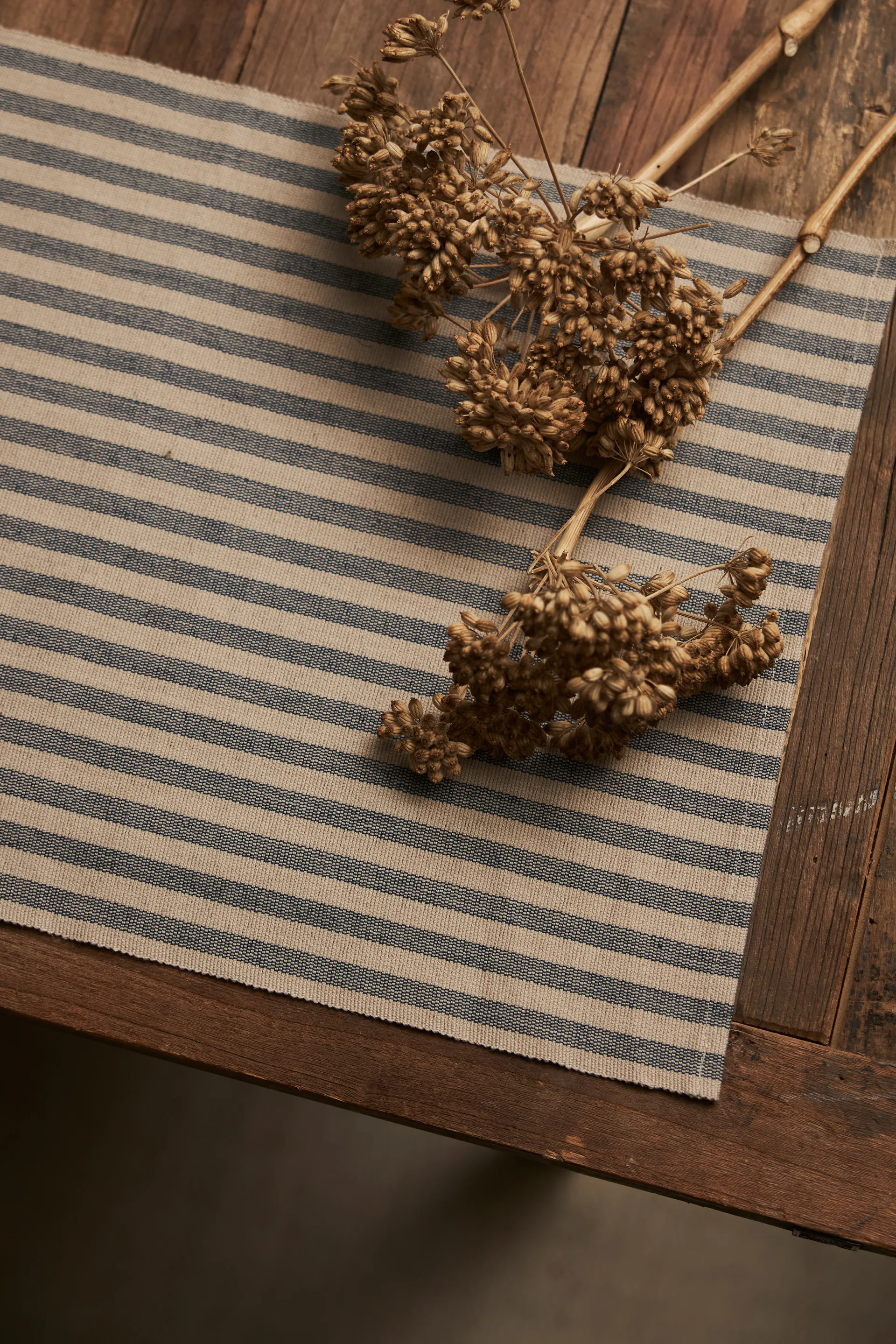 Tjolöholm ランチョンマット 35x45 cm, Blue Boel & Jan | ボエル & ヤン