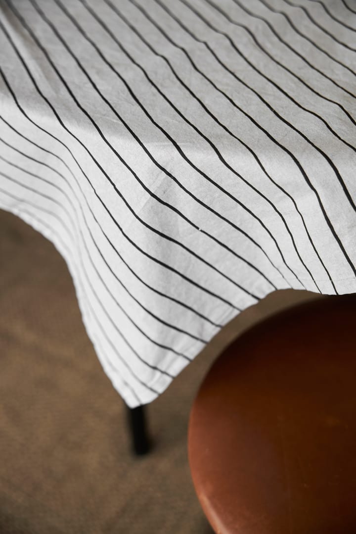 Tofta stripe テーブルクロス 150x150 cm - Grey - Boel & Jan | ボエル & ヤン