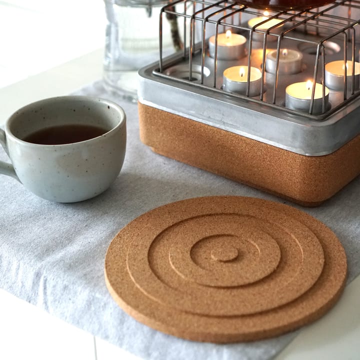 Circle ラウンドトリベット Ø20 cm, Brown Born In Sweden | ボーン イン スウェーデン