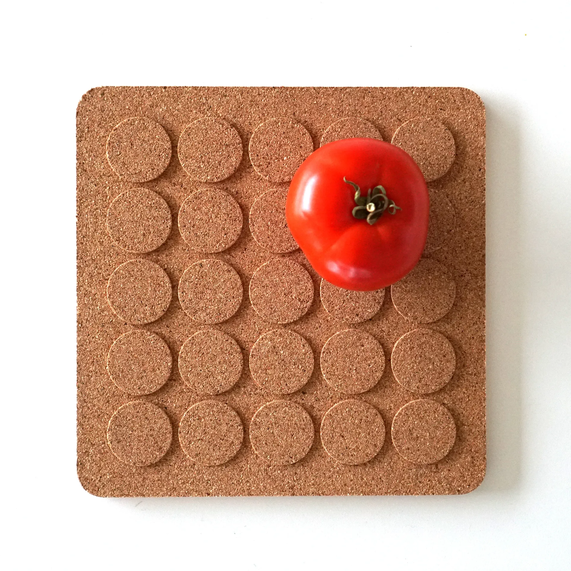Dots スクエアトリベット 20x20 cm, Brown Born In Sweden | ボーン イン スウェーデン