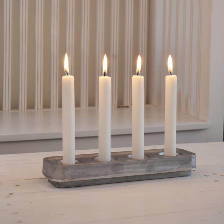 Stumpastaken キャンドル ホルダー ロング, 8,5x29,5 cm Born In Sweden | ボーン イン スウェーデン