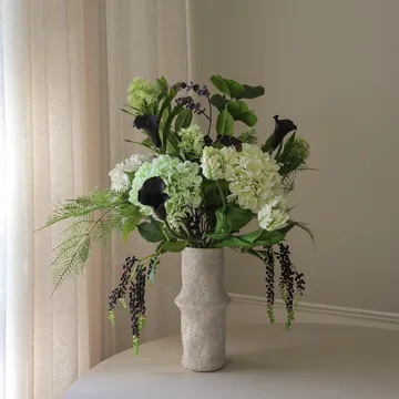 Moonlit Garden 人工ブーケ - アジサイ・パロットチューリップ・カラー、106 cm、17本 - Botané | ボタネ