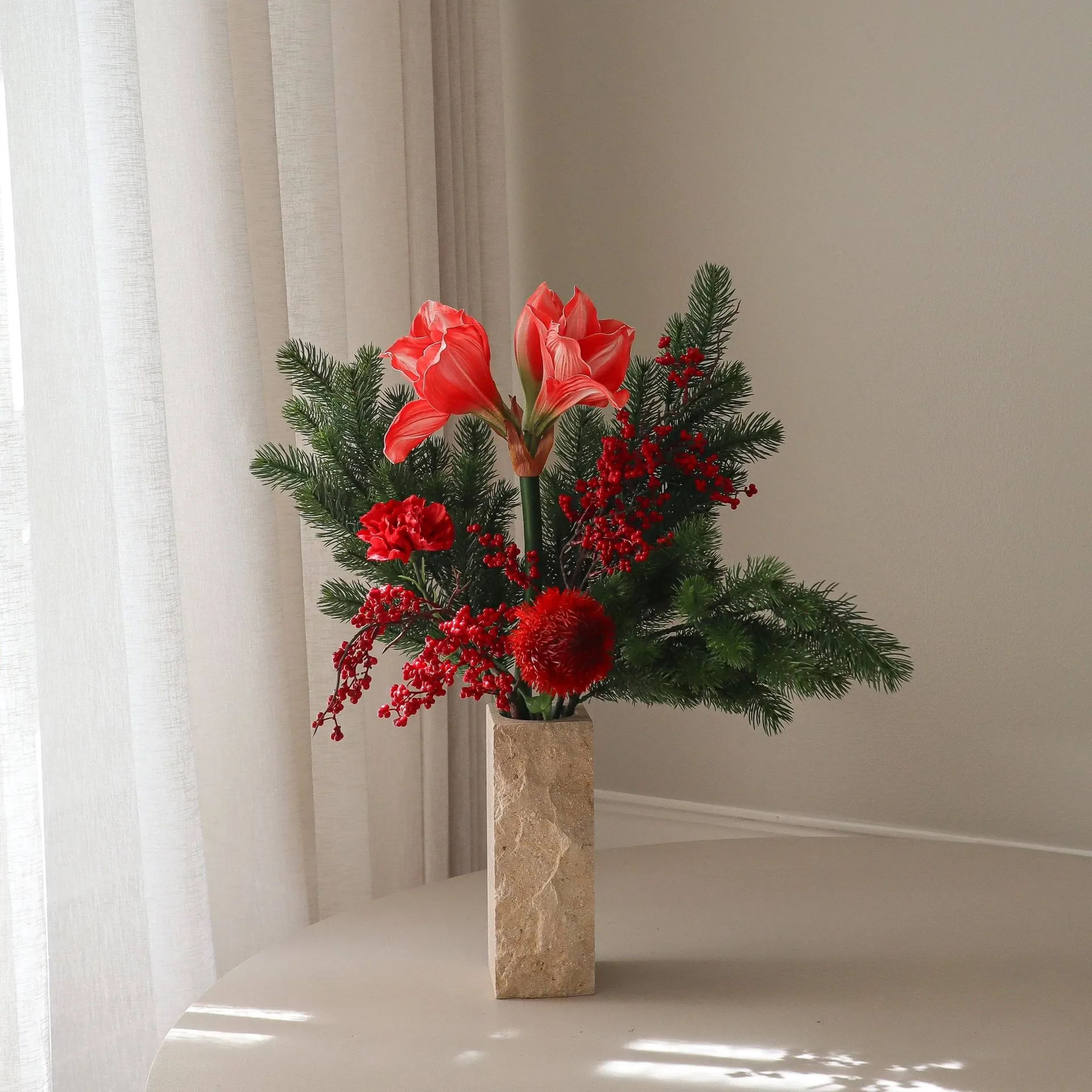 Red spritz artificial bouquet, Amaryllis, carnation, berry branches, spruce branches, 72 cm Botané | ボタネ