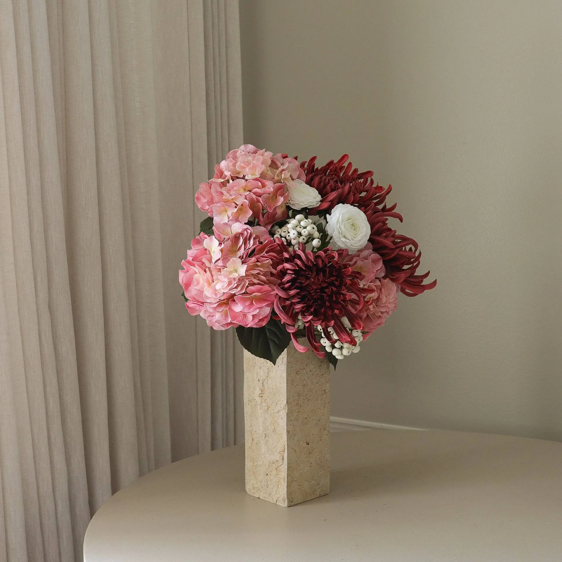 Rose reverie 人工ブーケ, Hydrangea, spider chrysanthemum, ranunculus, 77 cm Botané | ボタネ
