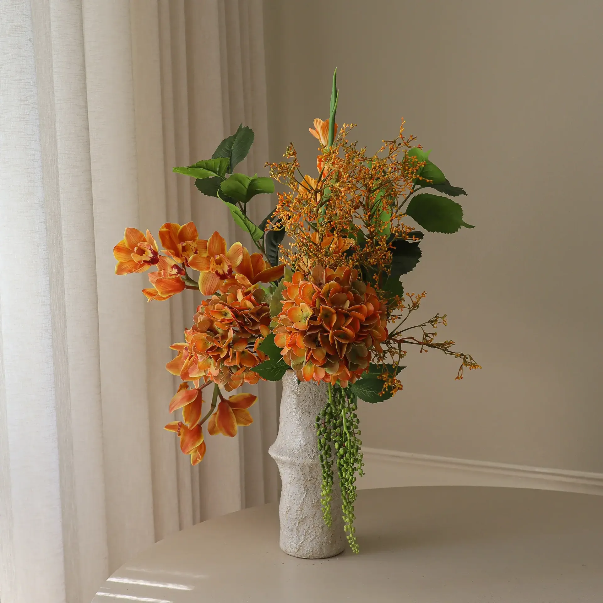 The Orangery 人工ブーケ, シンビジウム蘭・グラジオラス・アジサイ、85 cm、10点 Botané | ボタネ