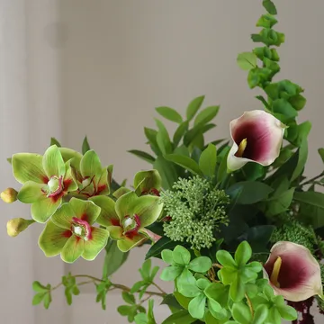 Wild Grove 人工ブーケ - カラー・シンビジウムオーキッド・ワイルドキャロット、112 cm、16点 - Botané | ボタネ
