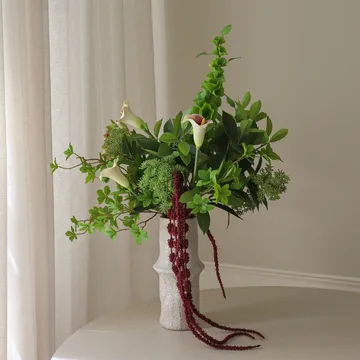 Wild Grove 人工ブーケ - カラー・シンビジウムオーキッド・ワイルドキャロット、112 cm、16点 - Botané | ボタネ