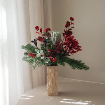 Wild winter 人工ブーケ - Protea, spider chrysanthemum, calla, eucalyptus, 84 cm - Botané | ボタネ