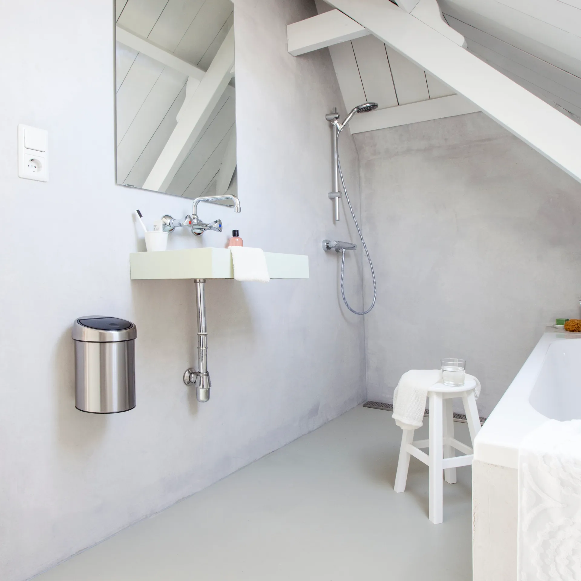 タッチビン ウェイストビン 3 L ウォール設置, matte steel Brabantia | ブラバンシア