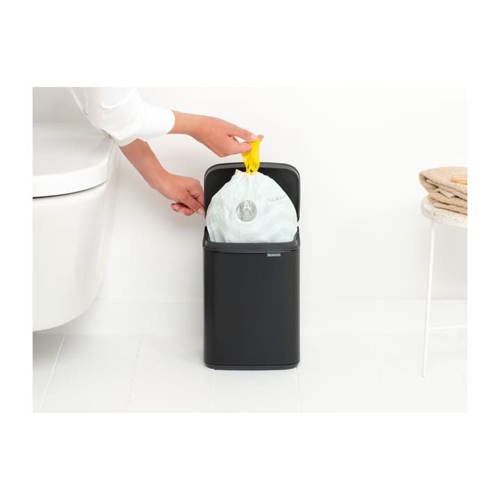 Bo ウェイストビン 4 L, Matte black Brabantia | ブラバンシア