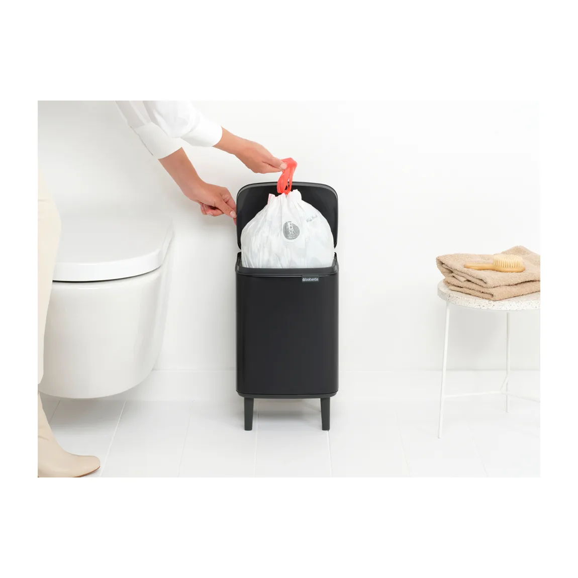 Bo ウェイストビン high 7 L, Matte black Brabantia | ブラバンシア