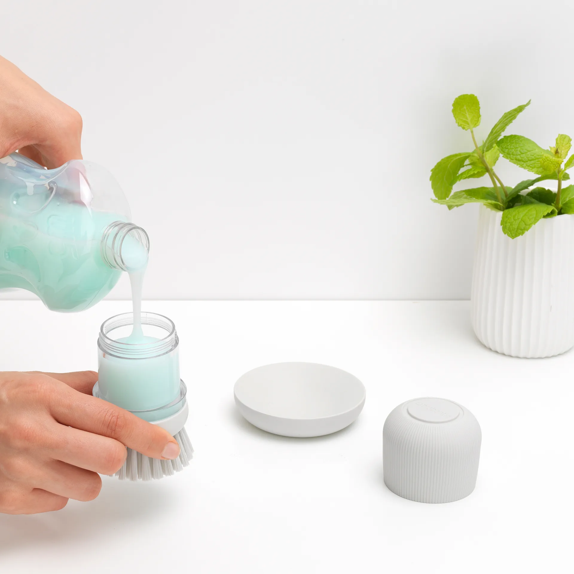 ディッシュソープホルダー & ディッシュブラシ, light grey Brabantia | ブラバンシア