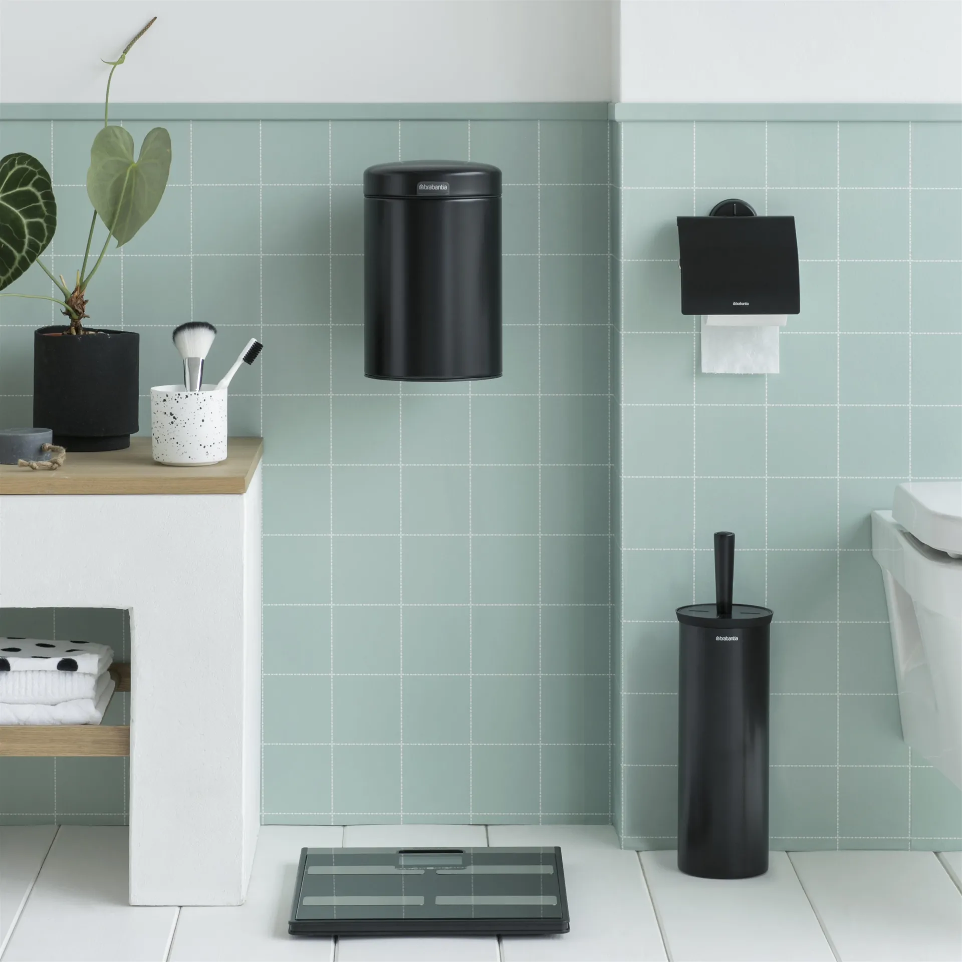 New Icon ウォールバケット 3L, matte black Brabantia | ブラバンシア