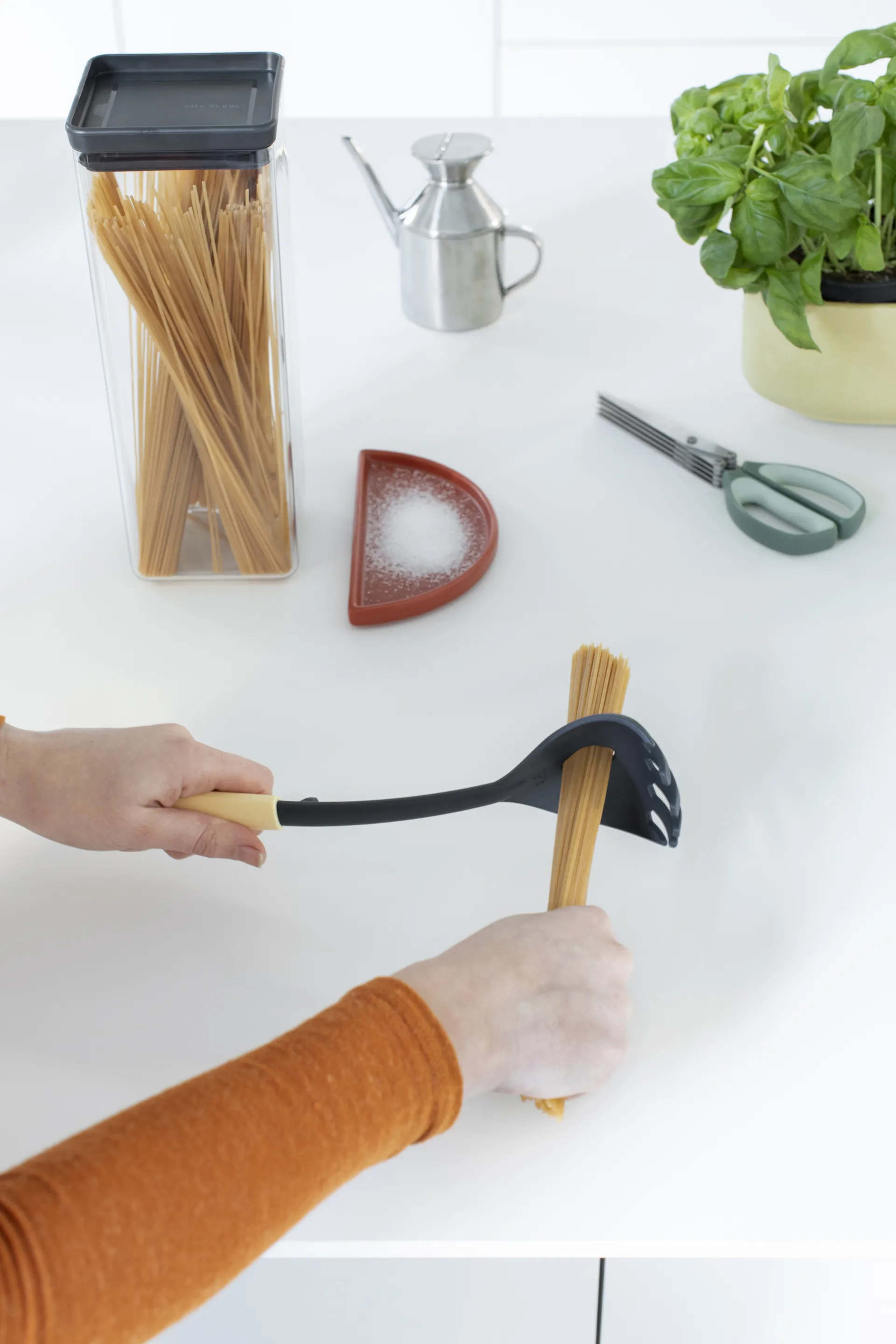 TASTY+ square 収納ジャー 2.5 L, Dark grey Brabantia | ブラバンシア