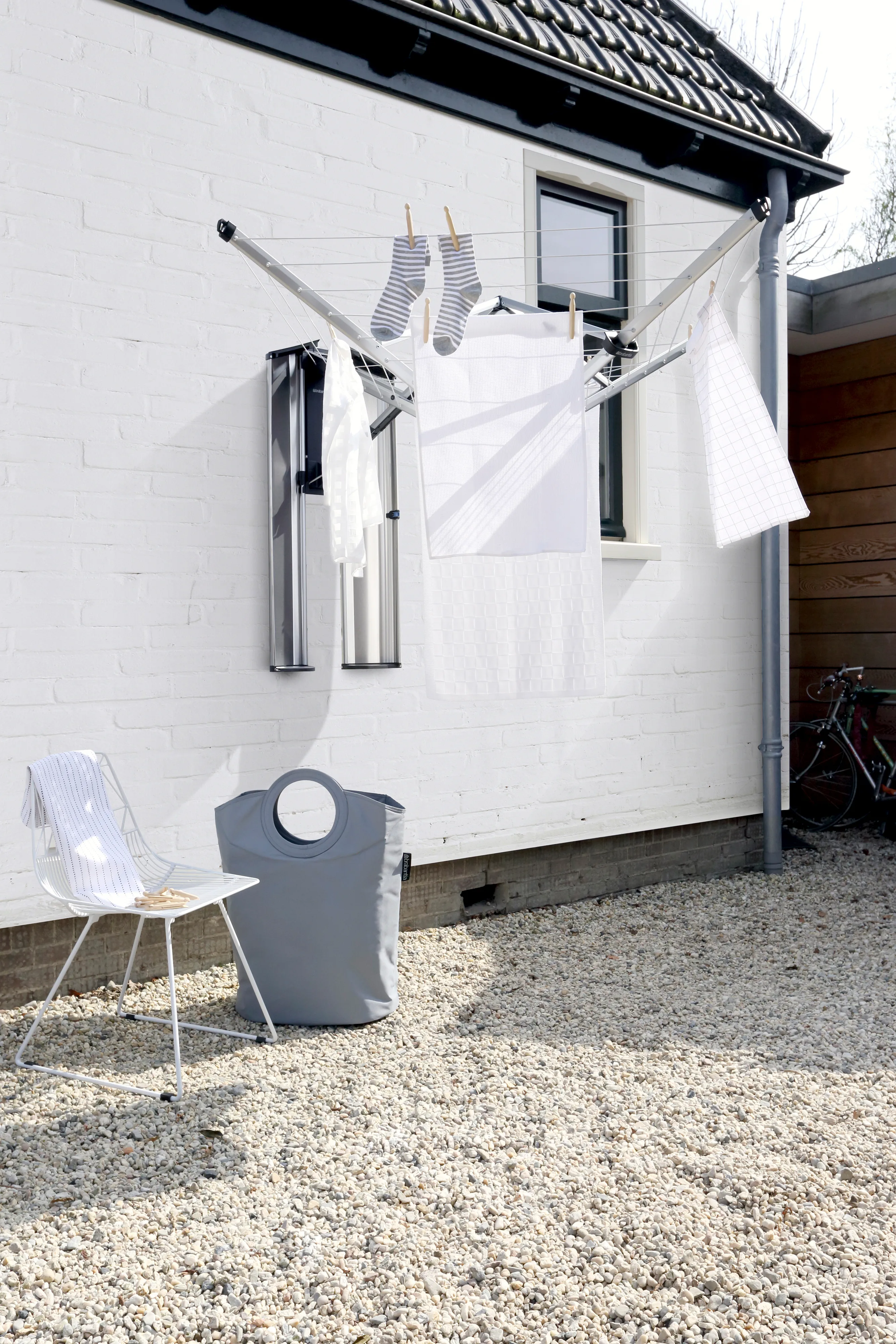 Brabantia | ブラバンシア からのWallFix 物干し カバー付き 