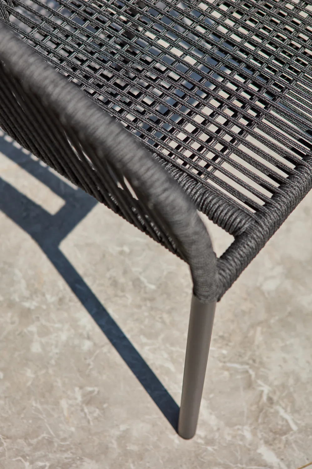 Delta アームチェア, Black Brafab