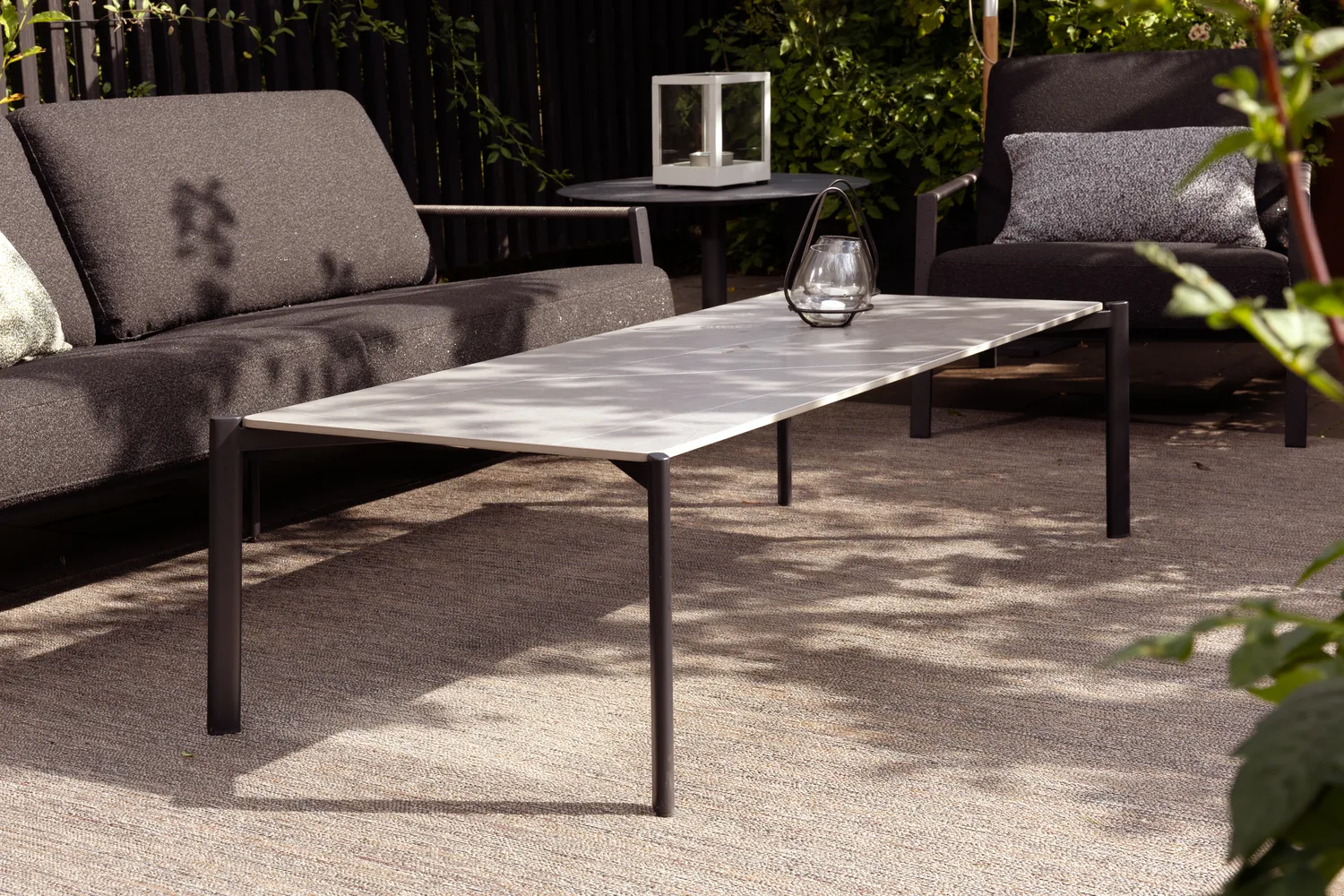 Lyra アームチェア, Black-teddy black Brafab