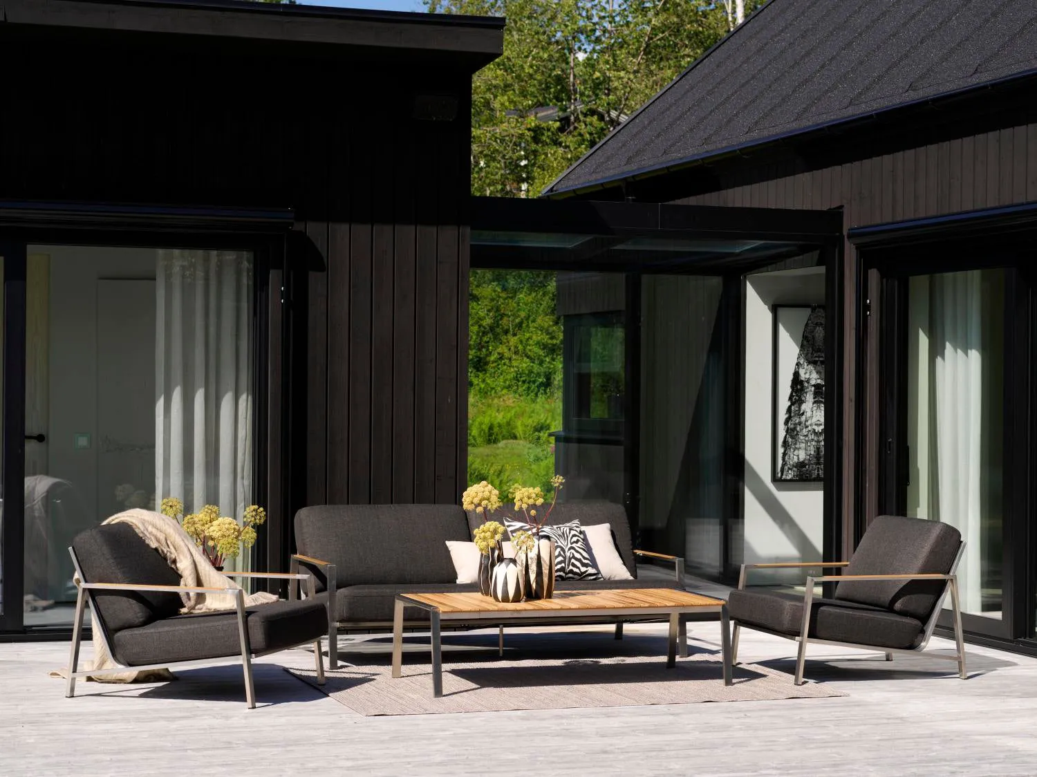 Naos アームチェア, Stainless steel-nearly black Brafab