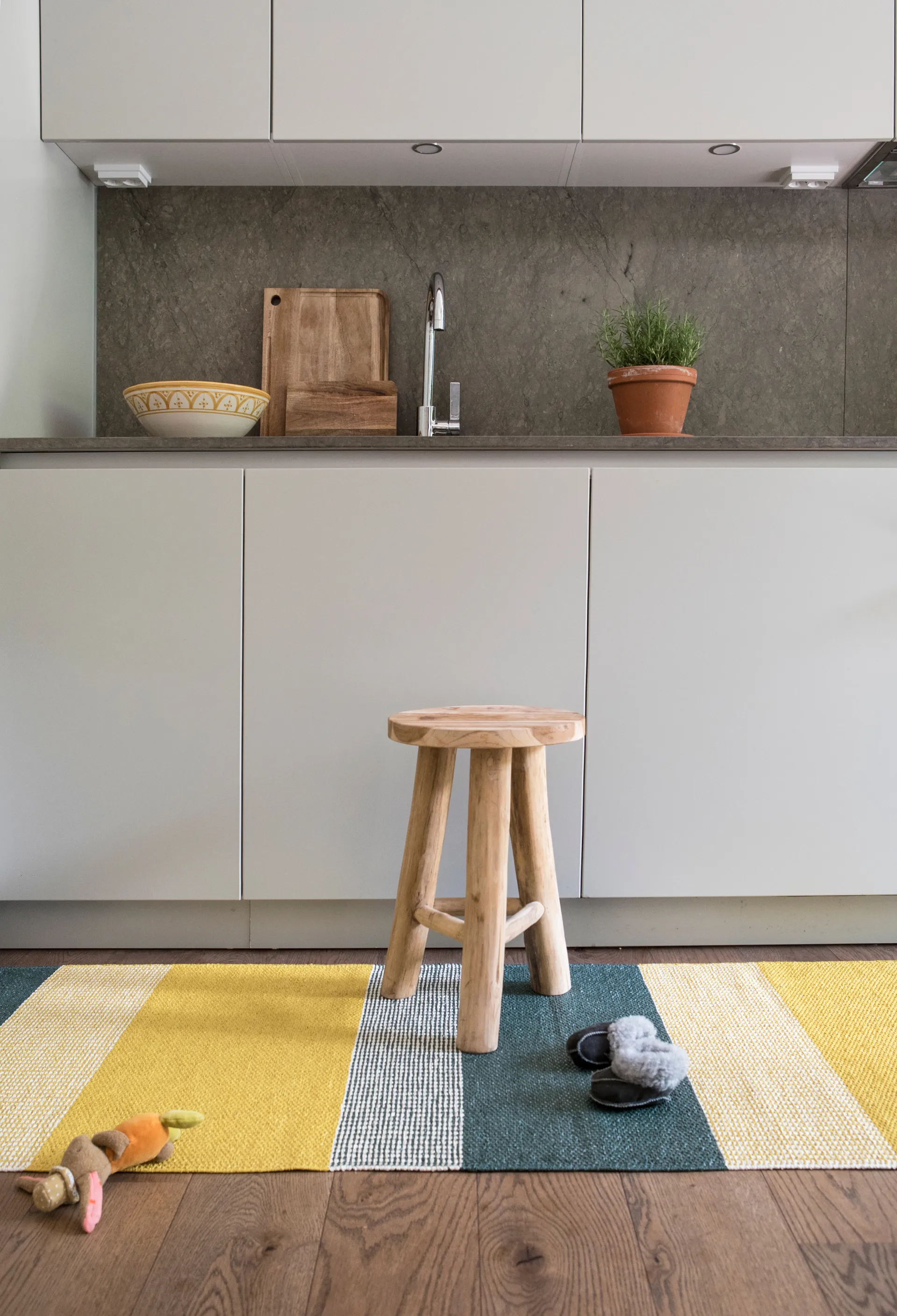 Seasons プラスチックラグ 70x300 cm, sunny (yellow) Brita Sweden | ブリタ スウェーデン