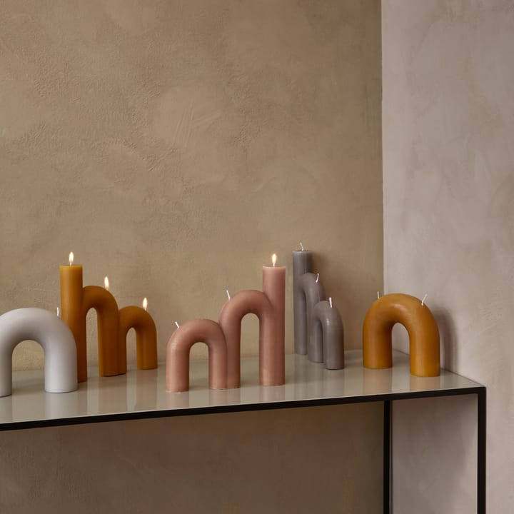 Bend キャンドル 14.5x16.5 cm, honey gold Broste Copenhagen | ブロスト コペンハーゲン