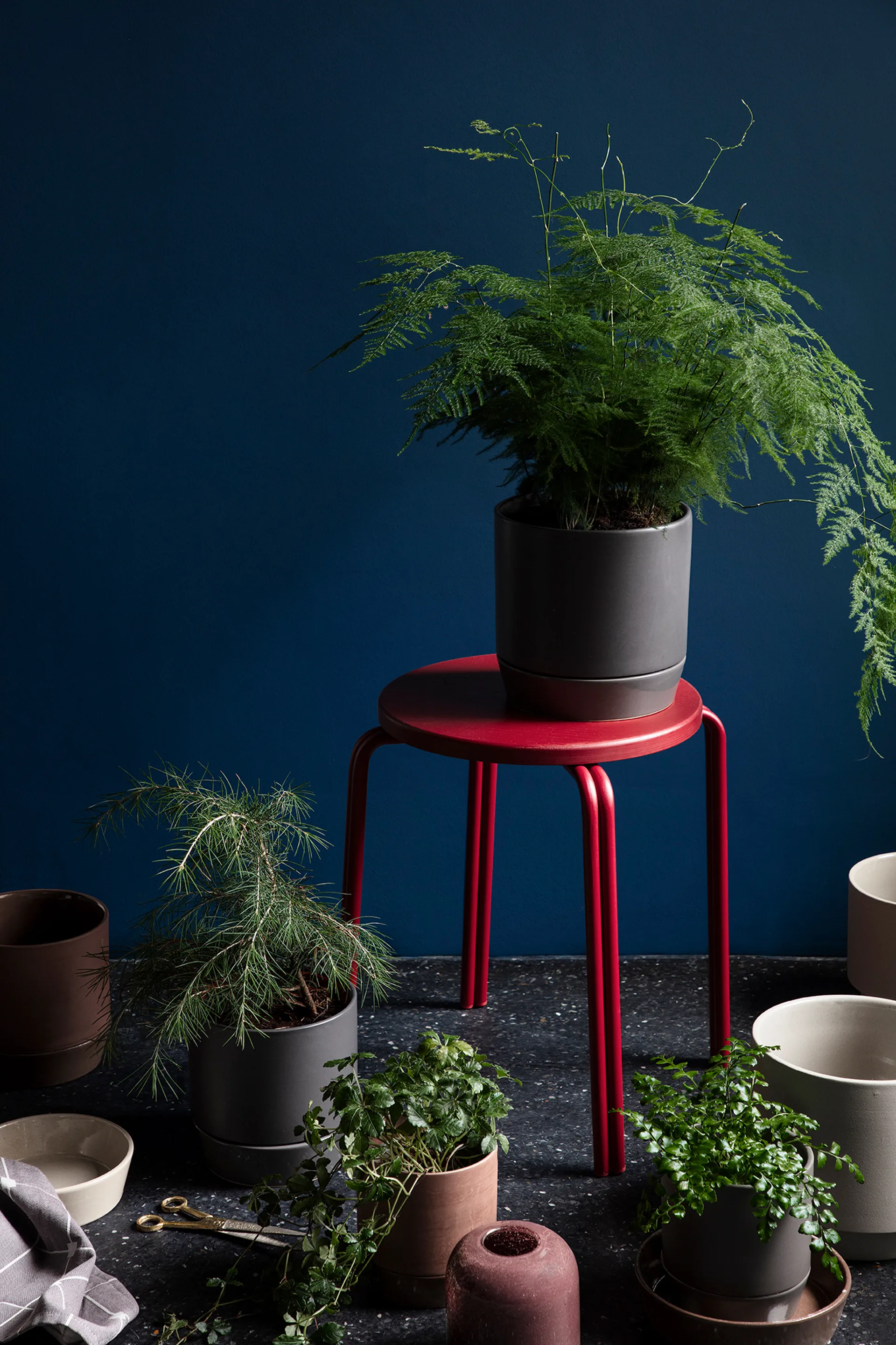 Denise 植木鉢 with ソーサー Ø21 cm, Dove grey Broste Copenhagen | ブロスト コペンハーゲン