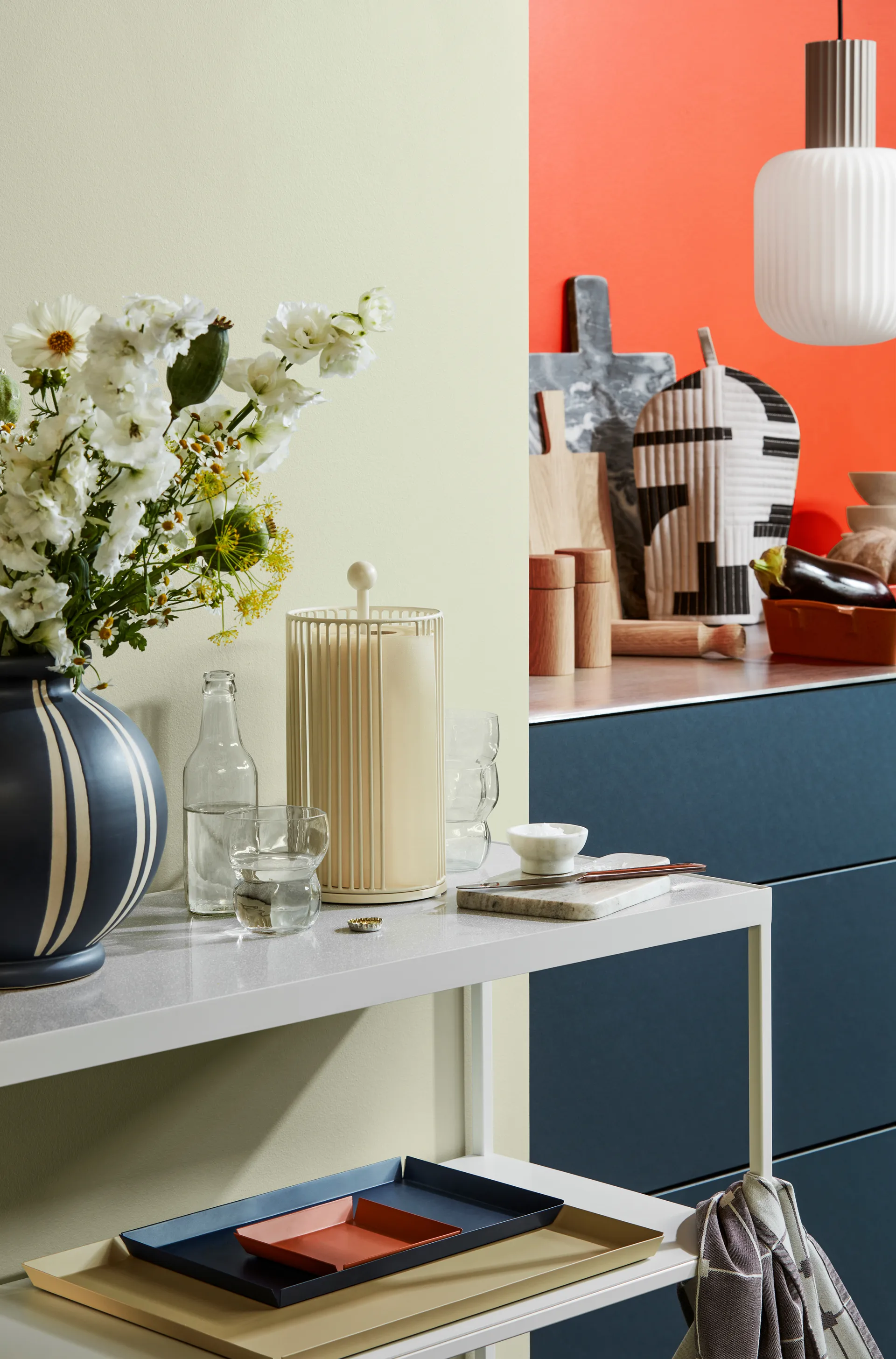 Edda キッチンペーパーホルダー 28 cm, Light warm grey Broste Copenhagen | ブロスト コペンハーゲン