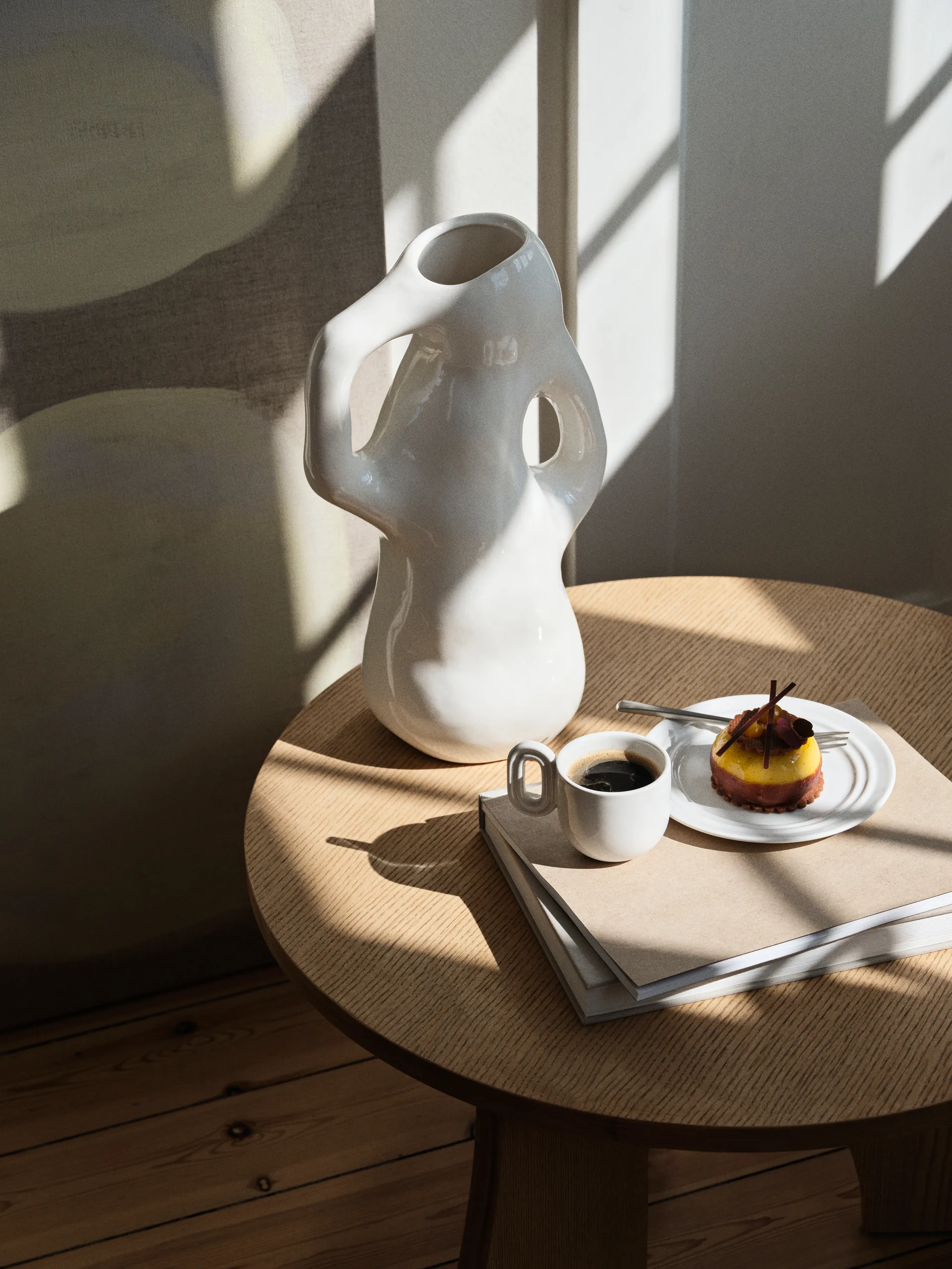 Isolde 花瓶 35 cm, White Broste Copenhagen | ブロスト コペンハーゲン