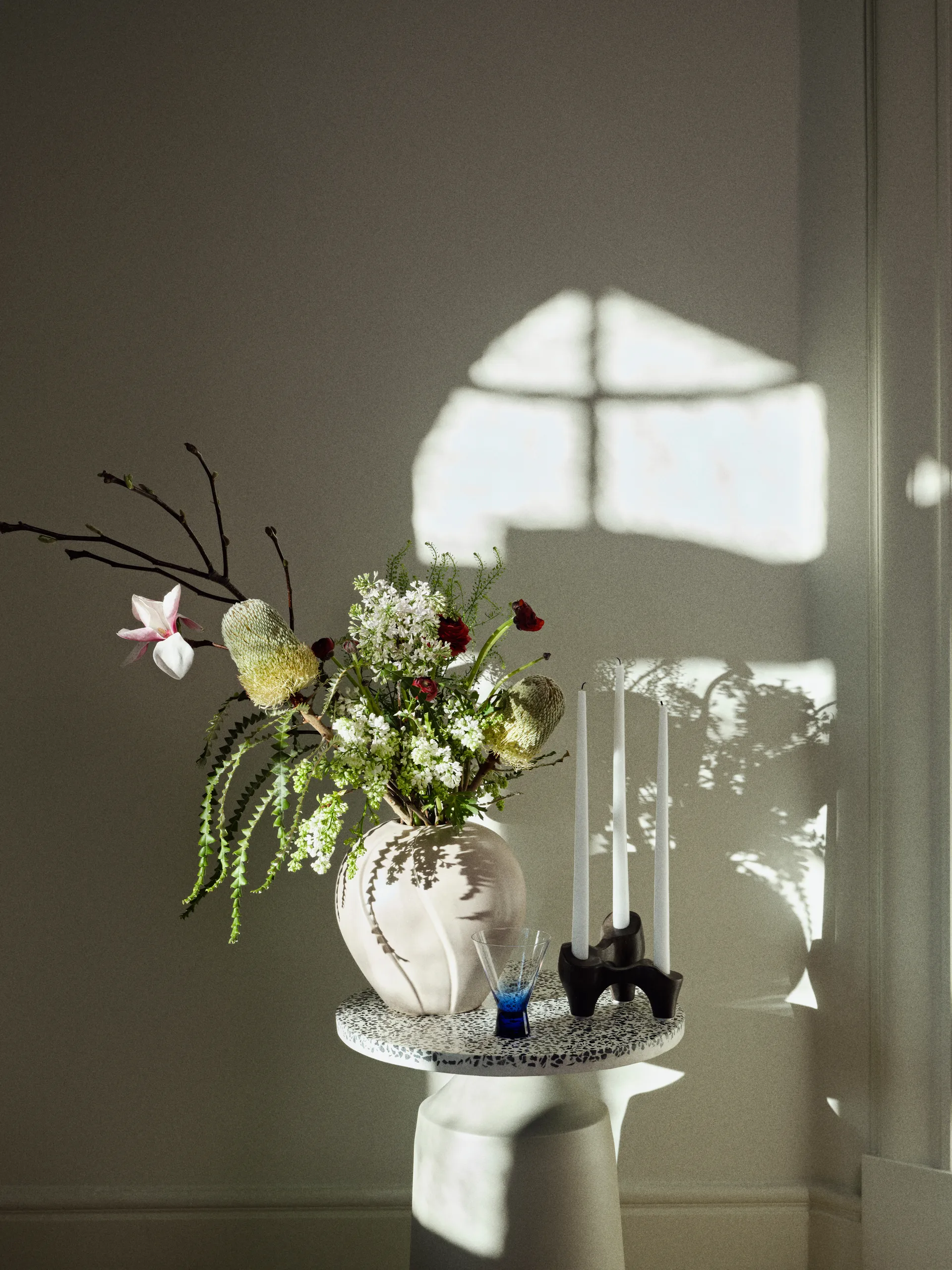 Leda 花瓶 Ø25x25 cm, Grey sand Broste Copenhagen | ブロスト コペンハーゲン