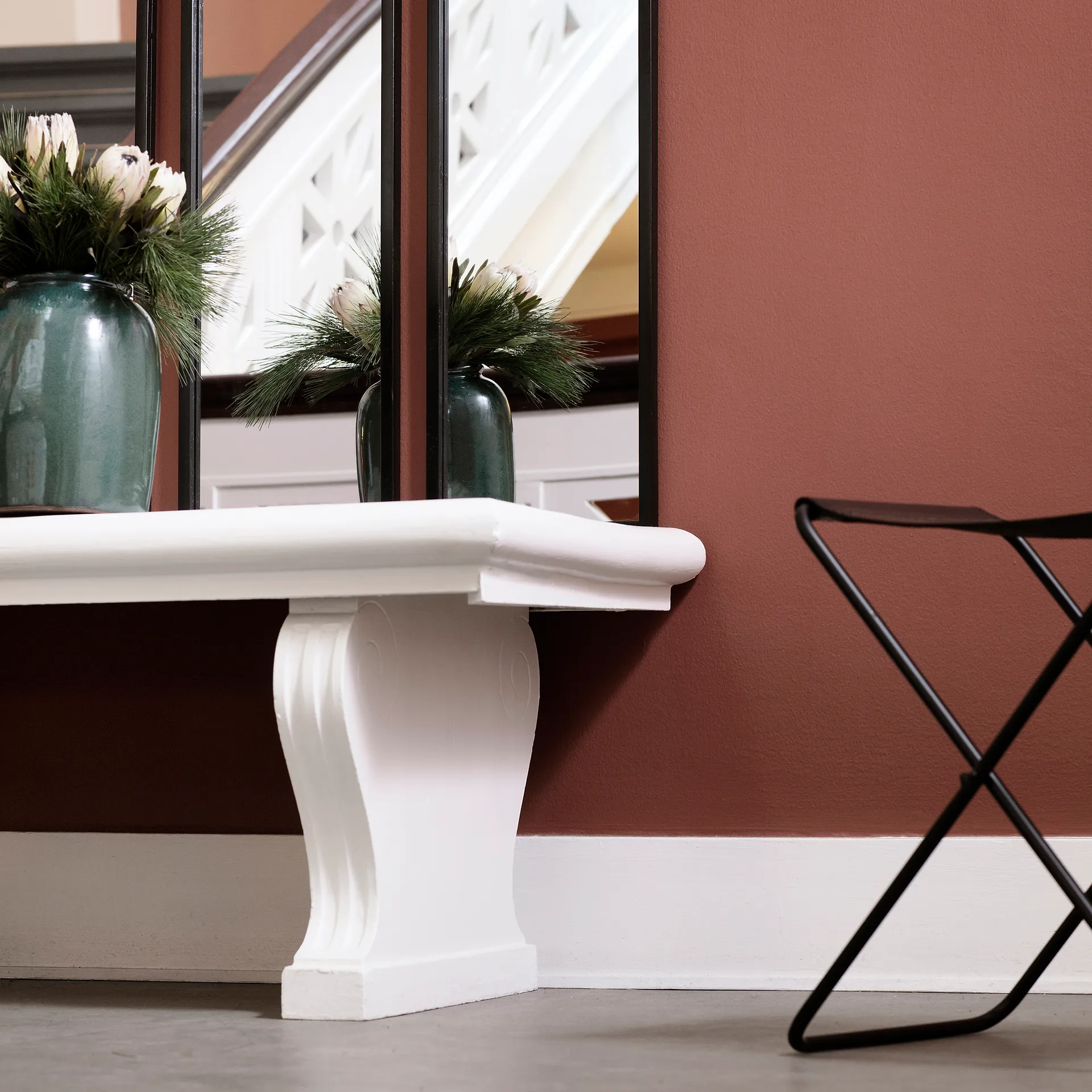 Nola スツール レザー, black, 45 cm Broste Copenhagen | ブロスト コペンハーゲン