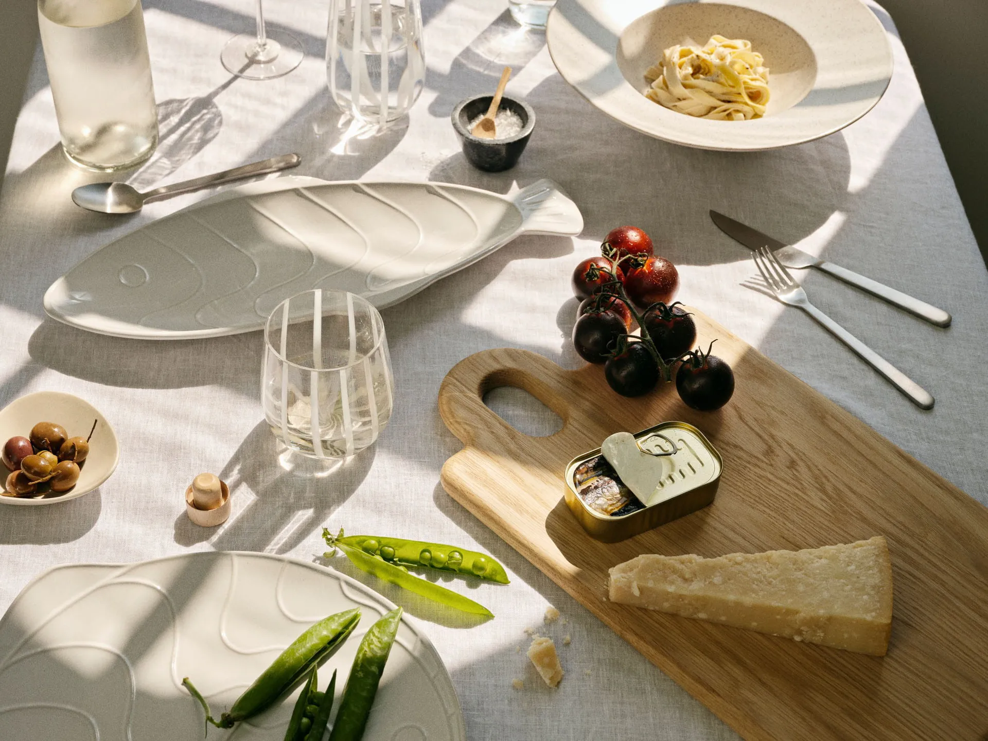 Pesce ソーサー 30x34.6 cm, Transparent white Broste Copenhagen | ブロスト コペンハーゲン