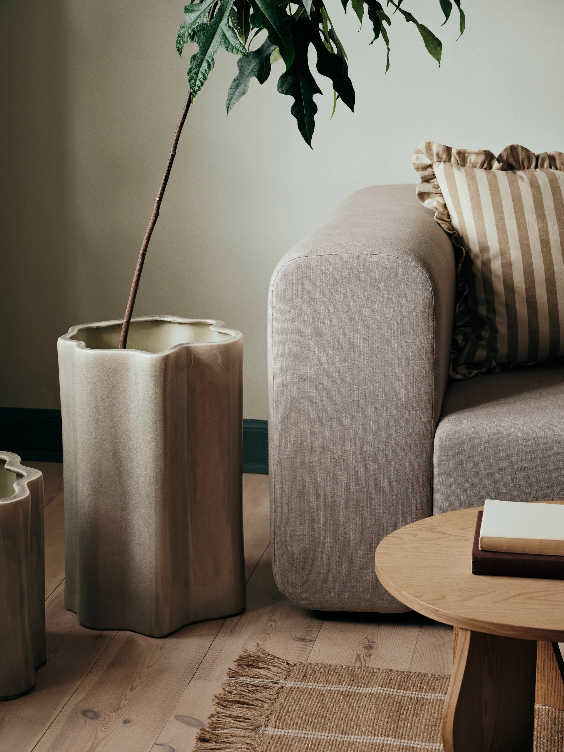 Sonja 鉢 H:55 cm, Rainy Day Grey Broste Copenhagen | ブロスト コペンハーゲン