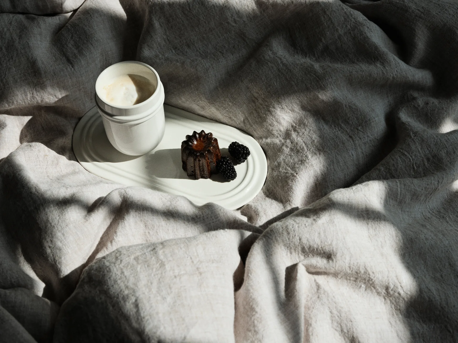 Stevns オーバルプレート 27.5 cm, Chalk white Broste Copenhagen | ブロスト コペンハーゲン