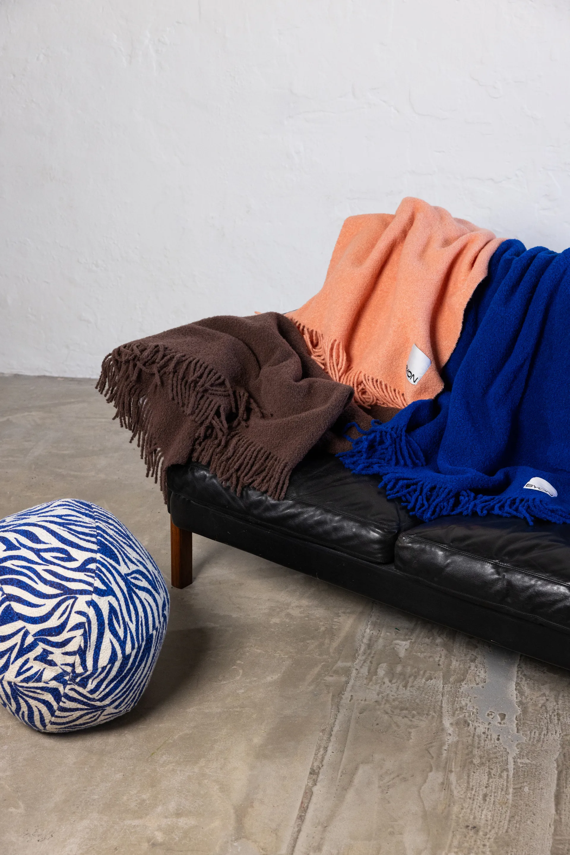 Anima クッション Ø35 cm, Zebra-blue Byon | バイオン